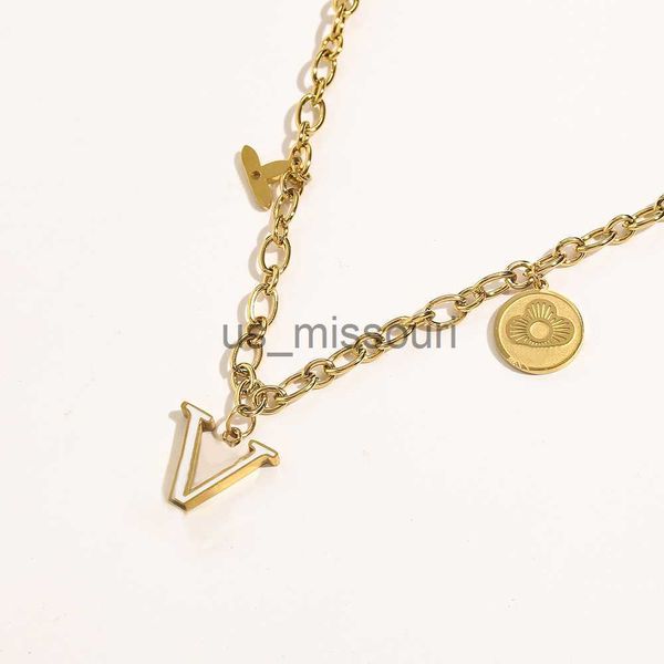 

pendant necklaces luxury designer necklace choker pendant chain 18k gold plated stainless steel letter necklaces fashion womens wedding jewe, Silver