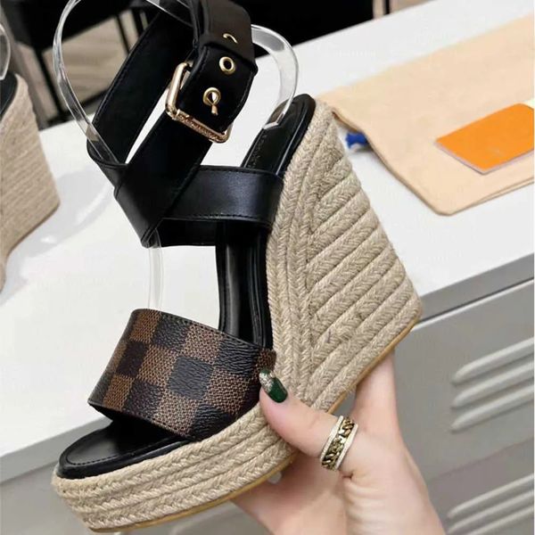 

designer wedge-shaped flat sole sandals: high heeled leather with adjustable buckles on branded shoelaces, fashionable and comfortable, suit, Black