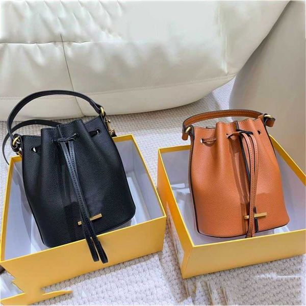 

t letter designer bag women drawstring bags luxurys handbag leather shoulder bag 4 color bucket bags wallet lady beach hand tote bag purse 2