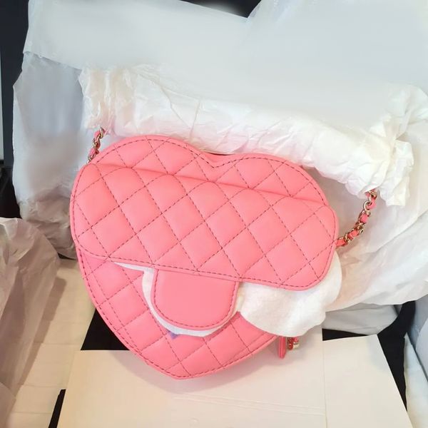 

designer mens clutch totes heart half moon bags womens luxury cc wallets handbags cosmetic crossbody duffel saddle bag lambskin quilted flap