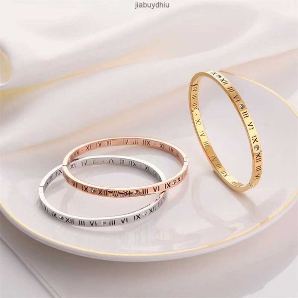 

316l stainless steel non-tarnish bracelet ladies roman, Silver
