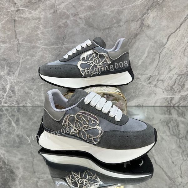 

2023woman classics luxury designer tennis shoes canvas canvas shoes green and red web stripe rubber sole stretch cotton low platform sneaker, Black