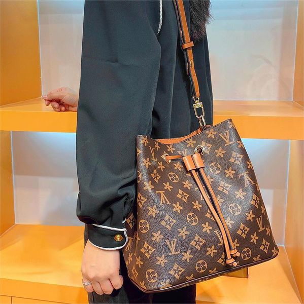 

luxury neonoe medium bag designer shoulder bags bucket handbags crossbody drawstring bag m44020 shopping handbag no box 10a quality with dus