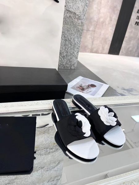 

designer style classic all-in-one leather fashion beach slippers, Black