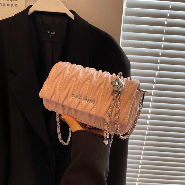 

design women's 2023 new popular versatile chain pleated crossbody western style small square bag