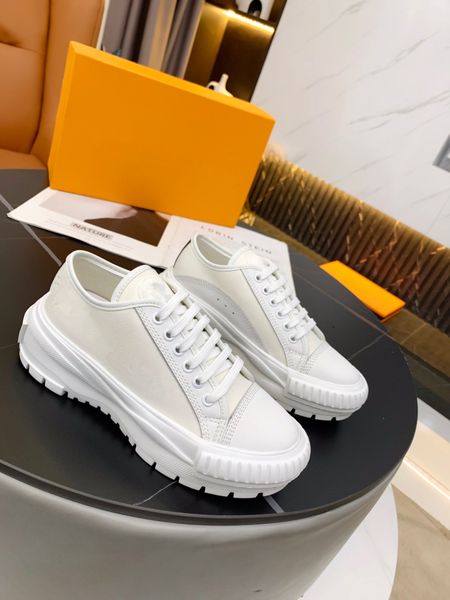 

designers oversized sneakers casual shoes white black leather velvet espadrilles trainers mens women flats lace up platform alexander queen