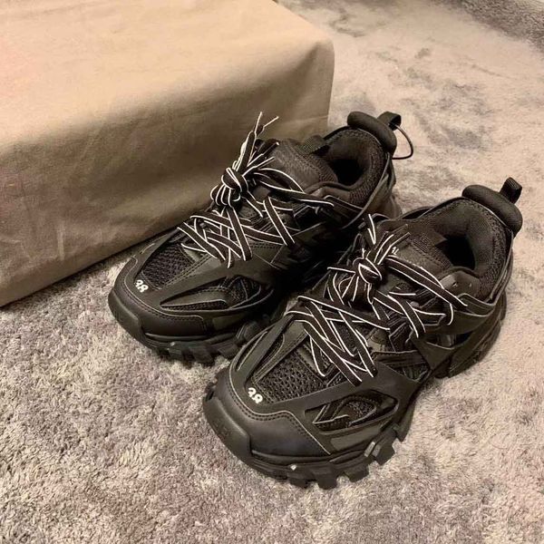 

2023 dirty dad shoes luxury brand triple s track trainers new fashion clunky men and women designer black orange ladies walking paris shoe m