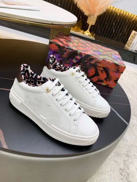 

2023 new luxury excellent mens or womens shoes sneakers fashion trend casual versatile design couple models 0613, Black