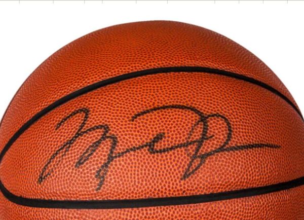 

micheal autographed signed signatured signaturer autograph indooroutdoor collection sprots basketball9270954