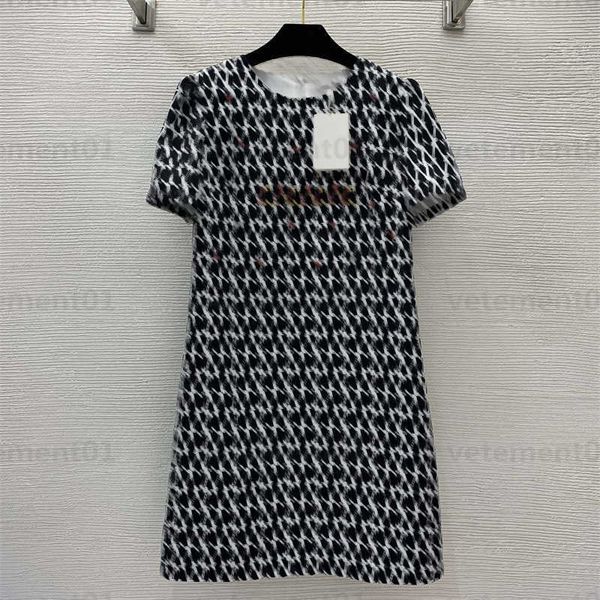 

plus size designer dress women diamond beaded decoration on the chest full body letter print round neck short sleeve dress womens designers, Black;gray