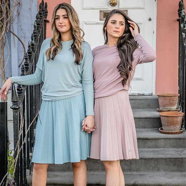 

dresses 2023 new women spring summer knitted skirts female classic pleated skirt solid color knit dresses great quality clothes, White;black