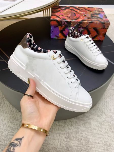 

2023 new luxury excellent mens or womens shoes sneakers fashion trend casual versatile design couple models comfortable breathable 0613, Black
