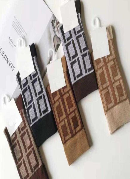 

fashion luxury brand designer letter printing socks street mens womens outdoor sports basketball stockings 10pcslot 3808399, Black