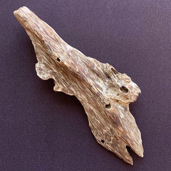 

172g authentic chinese national agarwood block oudh incense gaharu strong sweet smell home fragrance9998982