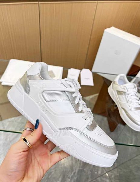 

2023 designer sneakers calfskin casual shoes reflective shoes vintage suede leather trainers all-match stylist 0605, Black