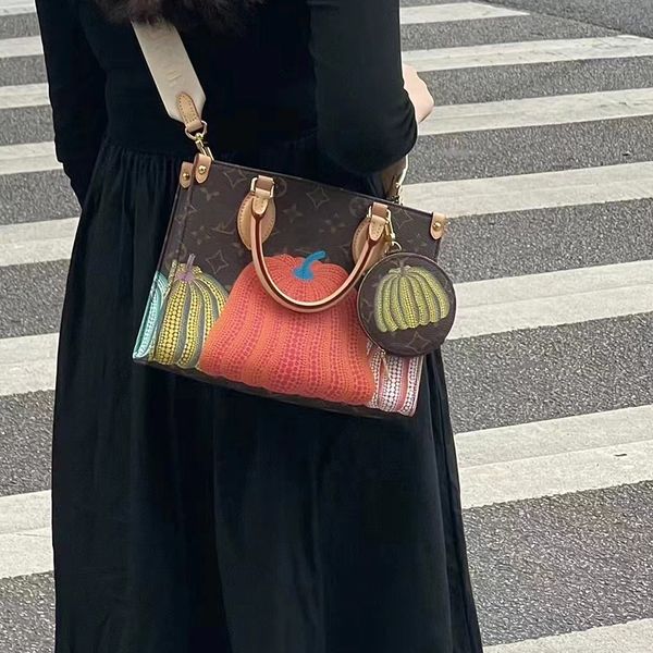 

8a tote bag leather designer handbags on the go crossbody bags for women shoulder belt bag clutch embossed purse shopping fashion luxurys
