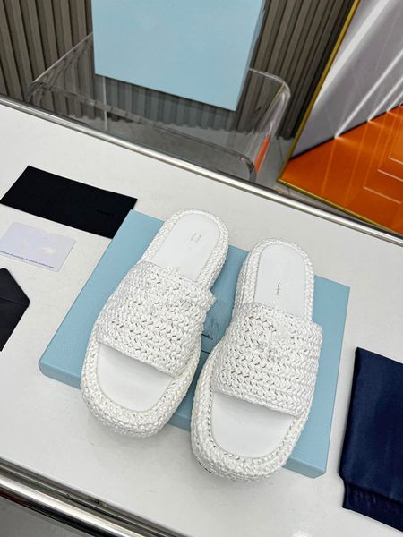 

2023 designer luxury high heels women sandals metallic laminate leathers flat middle high heel sandal 0609, Black