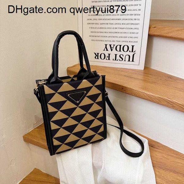 

brand triangle piano score portable bag for women's single shoulder crossbody bag fashionable and trendy bag for distribution