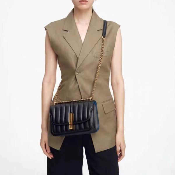 

peco independent design quilted chain cross shoulder underarm bag with small square bag