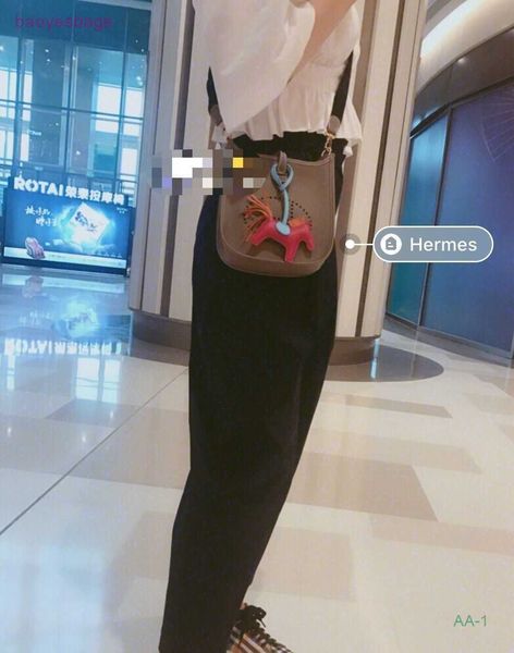

designer bag 2023 tote bags evelynbag mini messenger cowhide lychee water h home bucket women's one shoulder with ur9c