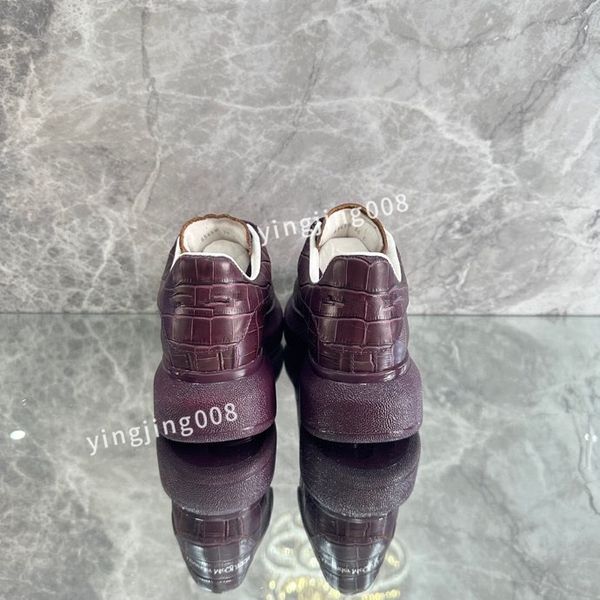 

2023new womans mans classics designer tennis shoes canvas canvas shoes green and red web stripe rubber sole stretch cotton low platform snea, Black