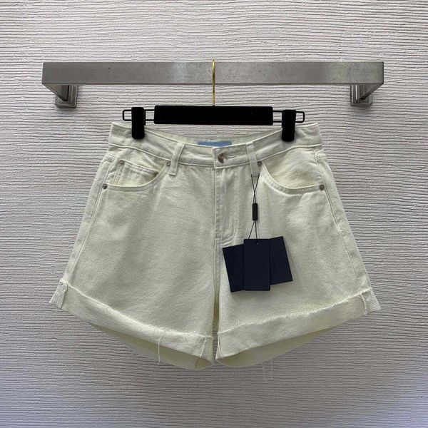 

23ss womens shorts women designer clothes new fashion simple triangle logo decoration medium high waist flapped jeans shorts women clothes, White;black