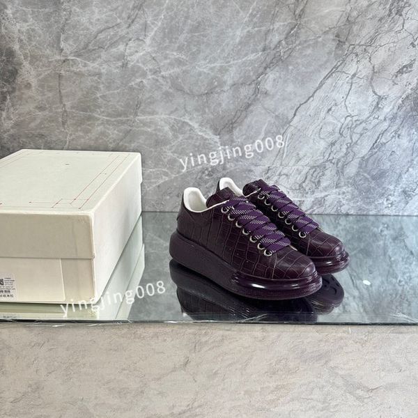 

womans mans classics designer tennis shoes canvas canvas shoes green and red web stripe rubber sole stretch cotton low platform sneaker2023, Black