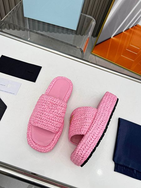 

2023 designer luxury high heels women sandals metallic laminate leathers flat middle high heel sandal summer beach 0609, Black