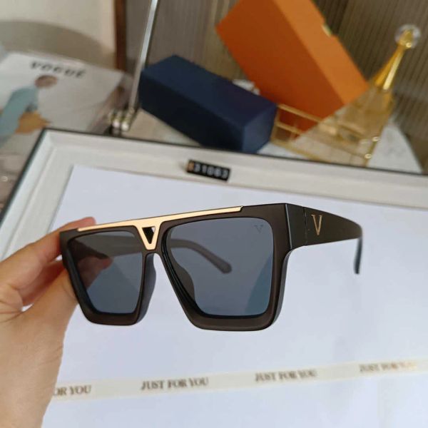 

designer sunglass fashion designer uv400 sunglasses summer fashion polarizing uv sun glasses with box, White;black
