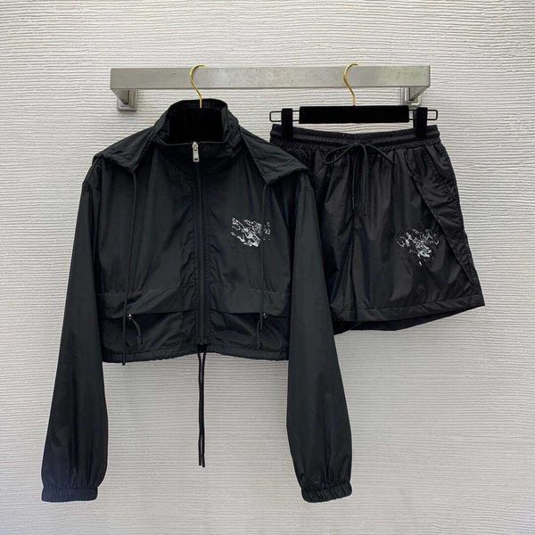 

23ss women shorts sets women designer clothes sunscreen clothing hooded short zipper coat elastic waist wide leg shorts set women clothes, White