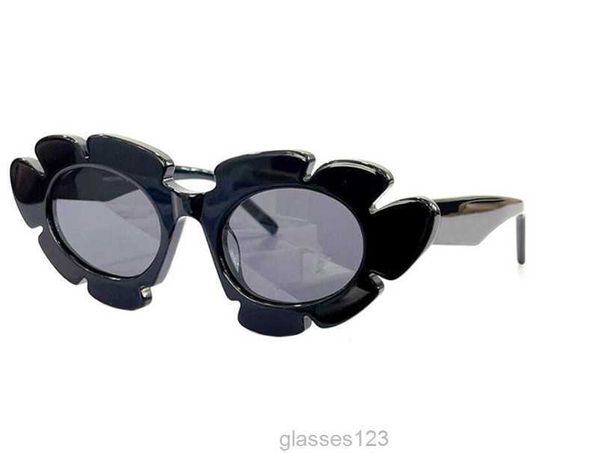 

new fashion design sunglasses 40088u special flower shape frame trendy full of personality style outdoor uv400 protection glasses, White;black