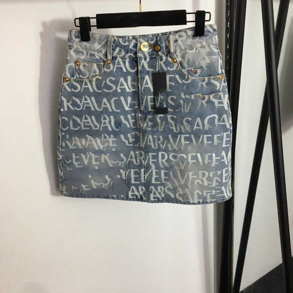 

23ss designer skirts women designer clothes new fanjia old flower letter metal decorative buckle wrap hip slim high waist denim short half s, Black
