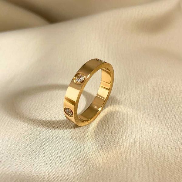

designer new light luxury high-end niche design card ring female personality titanium steel non fading insets cool and couple, Golden;silver