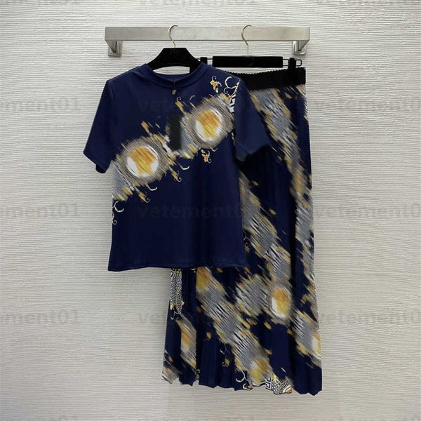 

womens dress fashion two piece set medusa portrait vintage floral print slim version of short-sleeved tshirt elastic waist pleated skirt lon, White