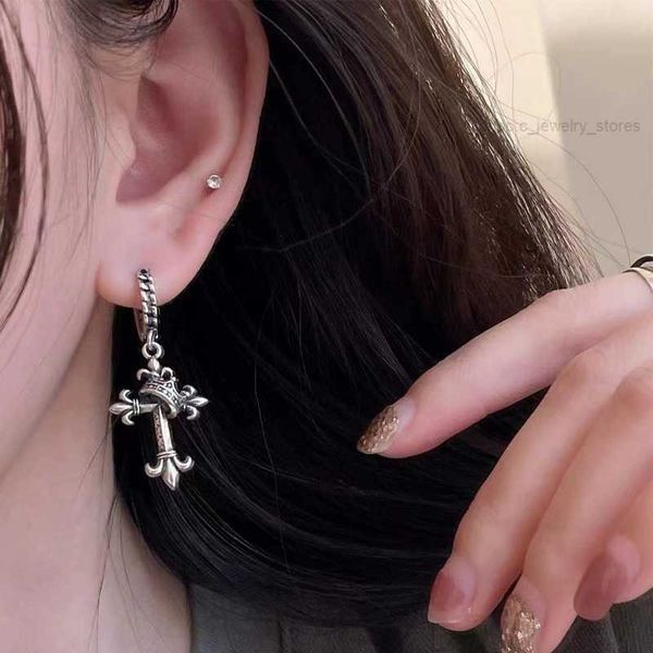 

ch earrings 2023 new chromes crown crow cross for female crows, fashion versatile ins, advanced design, light luxury girl8, Golden