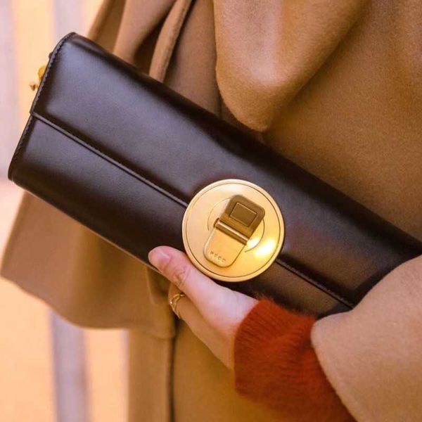 

peco independently designed 23 types of drink can series 818 french stick real leather bag light and luxurious in the era