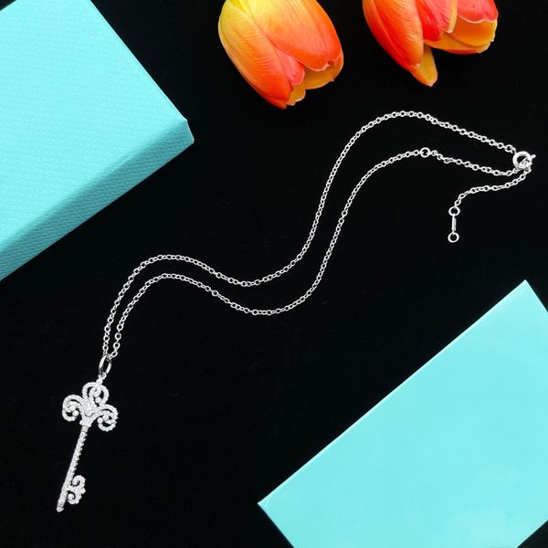 

luxury diamond key necklace designer stainless steel silver chain for women party gift engagement jewelry t necklace