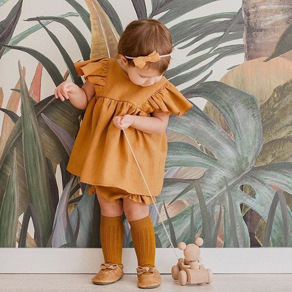 

summer baby two-piece flying sleeve and shorts, White