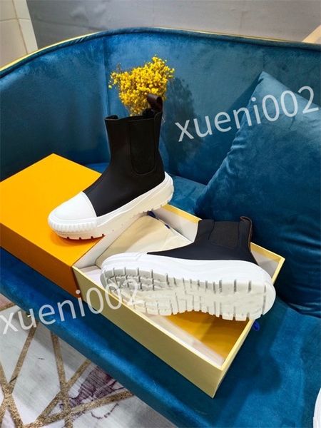 

2023 new luxury casual shoe women travel lace-up sneaker genuine leather cowhide fashion lady flat designer running trainers woman platform, Black