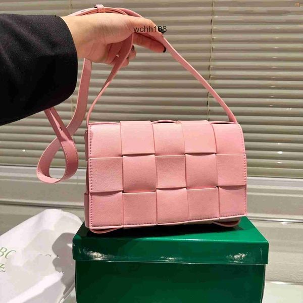 

bottegas designer pillow shoulder 2023 venetas spain handbags crossbody high-end fashionable pink series bags 5i88