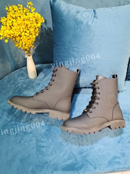 

2023 new men's designer sports shoes fashionable sports shoes women comfortable and breathable mesh training shoes casual shoes, Black