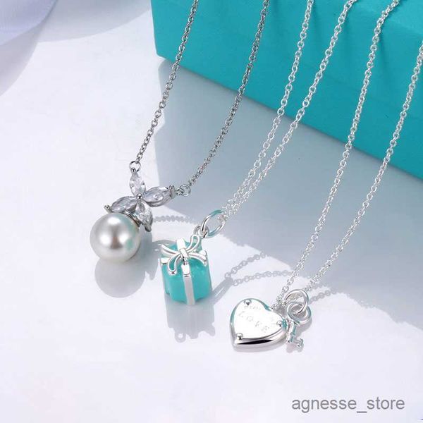 

pendant necklaces love key design necklace female home gift peach heart love pearl pendant female chain r230615, Silver