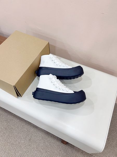 

2023 designer boots women casual shoes classic canvas sneakers brand wheel lady stylist trainers 0614, Black