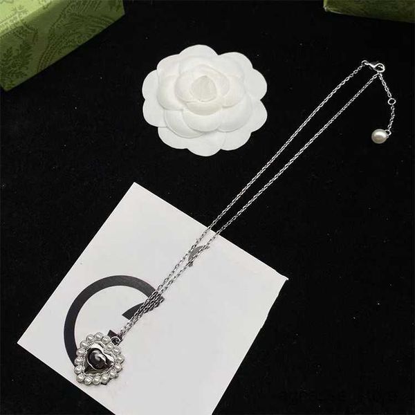 

pendant necklaces designer retro trend double letter heart fashion high grade neckline female charm anniversary jewelry r230615, Silver