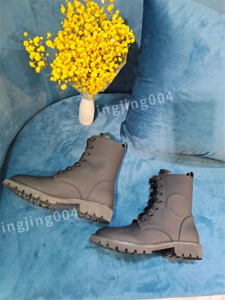 

2023 men's designer sports shoes fashionable sports shoes women comfortable and breathable mesh training shoes casual shoes, Black