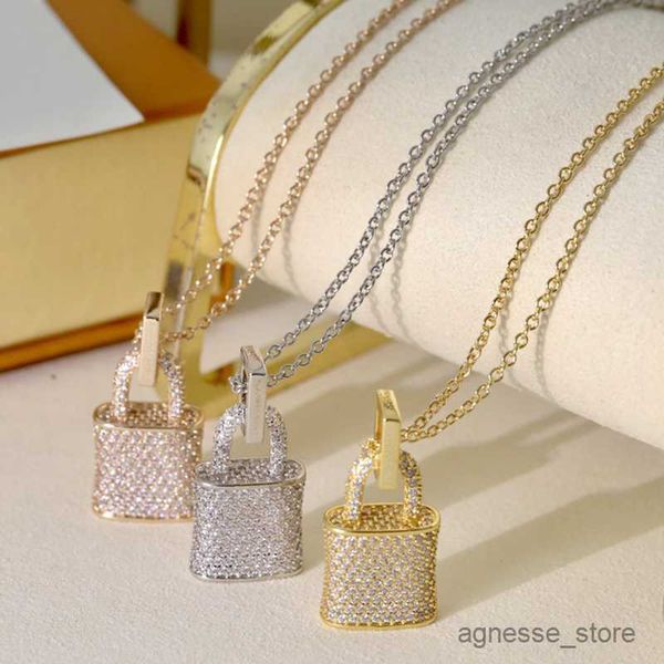 

pendant necklaces colors letter pendant necklace fashion woman gold necklace personalized lock jewelry r230615, Silver