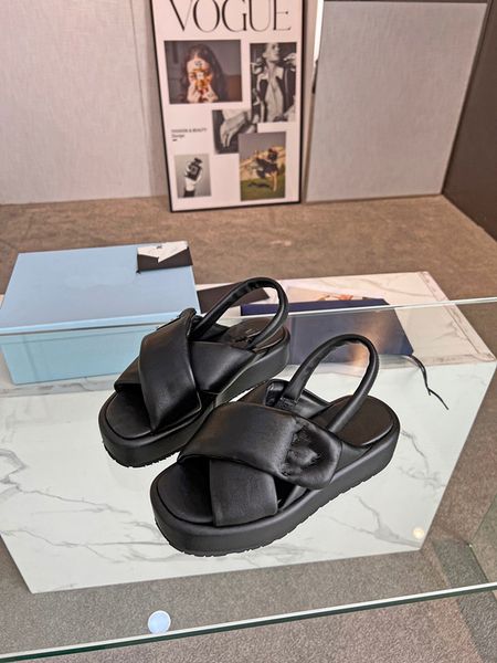 

new designer sandals rubber thick soled gear hollow baotou ladies casual heightening buckle roman tide outdoor beach sandal 0609, Black