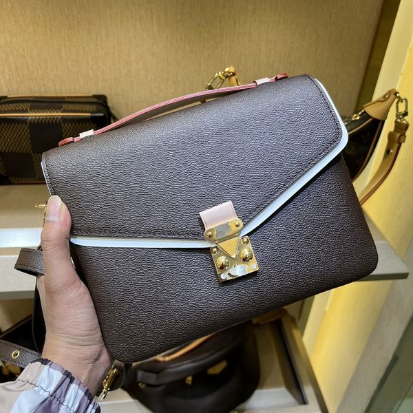 

micro metis chain shoulder bag designer mini bag clasp crossbody flap embossed leather pochette purse wallet designer bag luxury bags two-to
