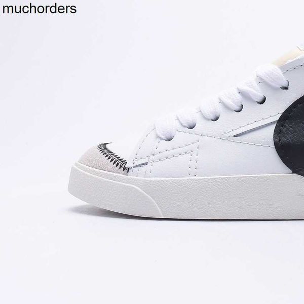 

factory wholesale quality low sb dunks black and white panda