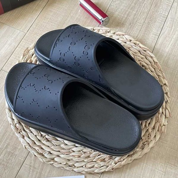 

2023 sandal slipper internet celebrity burst flip flops flat heels sandals double g cut out hollow sports slides embossed women men rubber m, Black